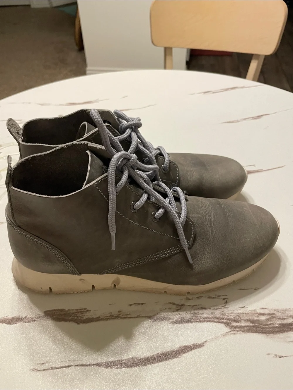 KODIAC CANADA women’s Grey oiled Boots Nubuck Leather Sz 9.5